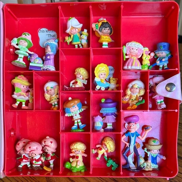 Strawberry Shortcake vintage miniatures with case - Picture 16 of 16